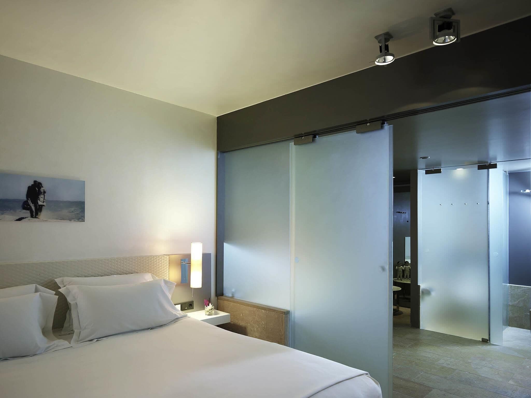 IMPERIAL SUITE - King Size Bed - Glamorous New Hollywood Look | Ropa de cama de alta calidad y edredones de plumas
