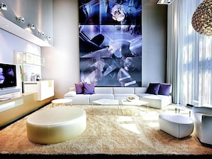 IMPERIAL SUITE - King Size Bed - Glamorous New Hollywood Look | 1 bedroom, premium bedding, down duvets, pillow-top beds