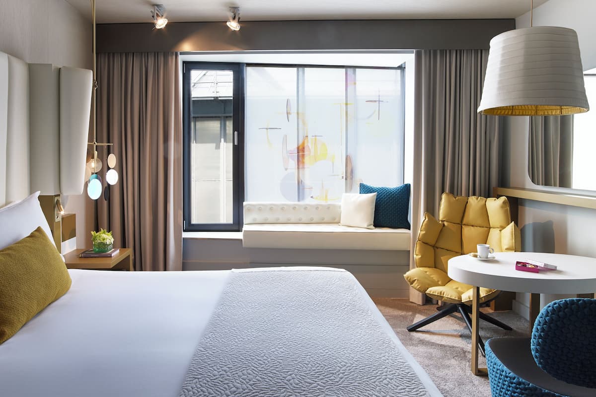 Classic Room, 1 King Bed