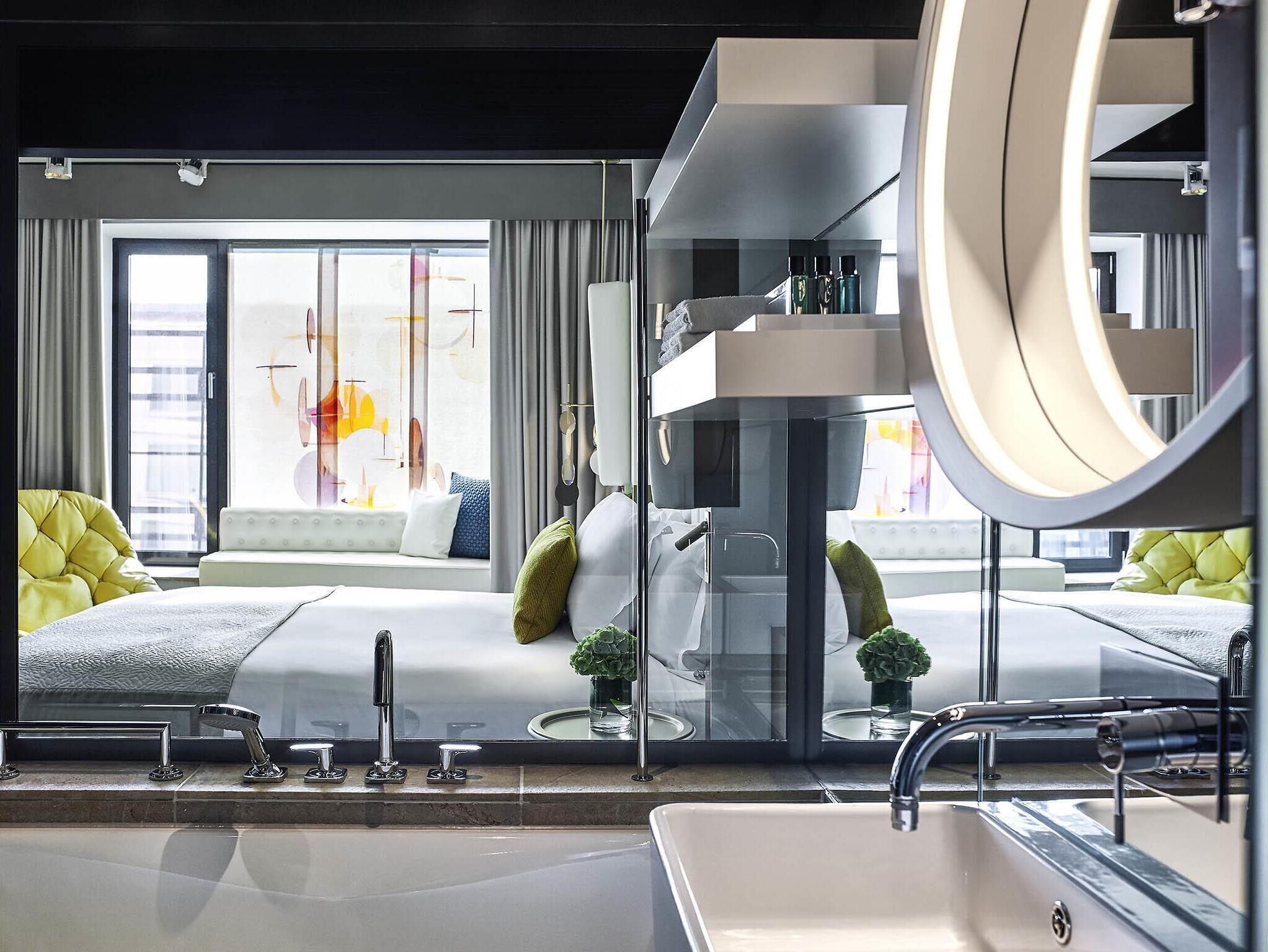 Hochwertige Bettwaren, Daunenbettdecken, Pillowtop-Betten, Minibar