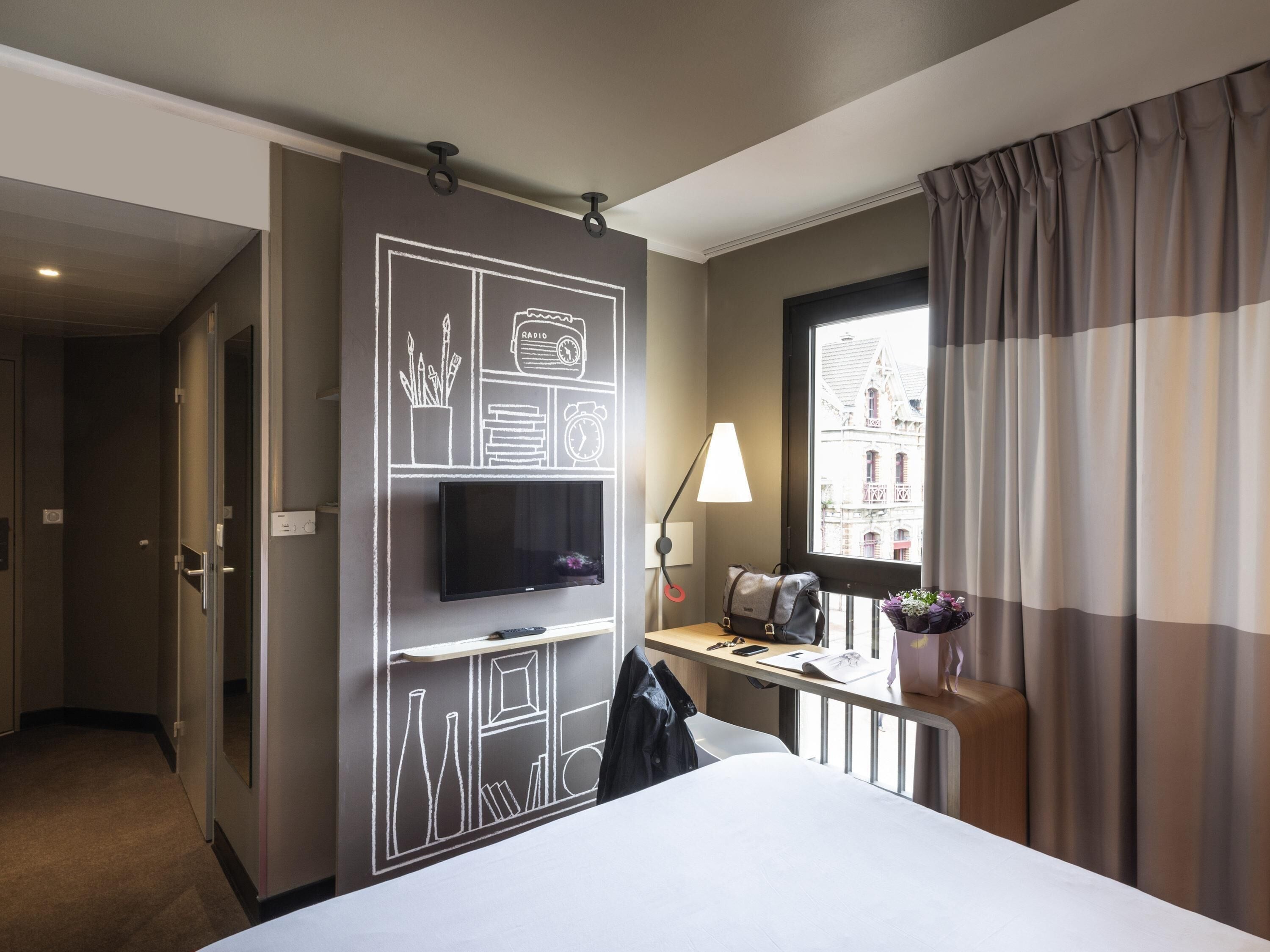 Chambre Standard, 1 lit double | Bureau, espace de travail pour ordinateurs portables