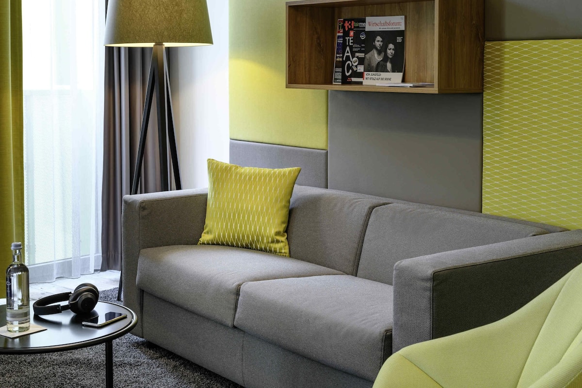 Executive Room, 1 Double Bed with Sofa bed | Hypo-allergenic bedding, minibar, in-room safe, desk