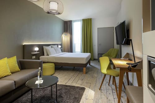 Biancheria da letto ipoallergenica, minibar, una cassaforte in camera
