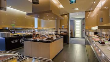 Daily buffet breakfast for a fee