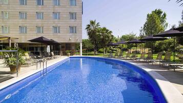 Outdoor pool, pool umbrellas