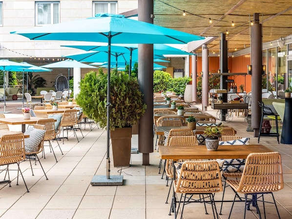 Con vista a la alberca