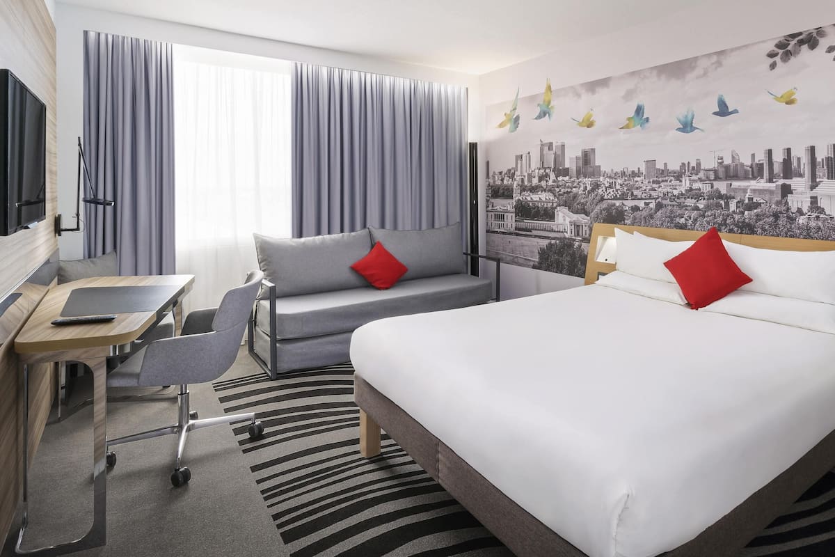 Superior Room, 1 Queen Bed with Sofa bed