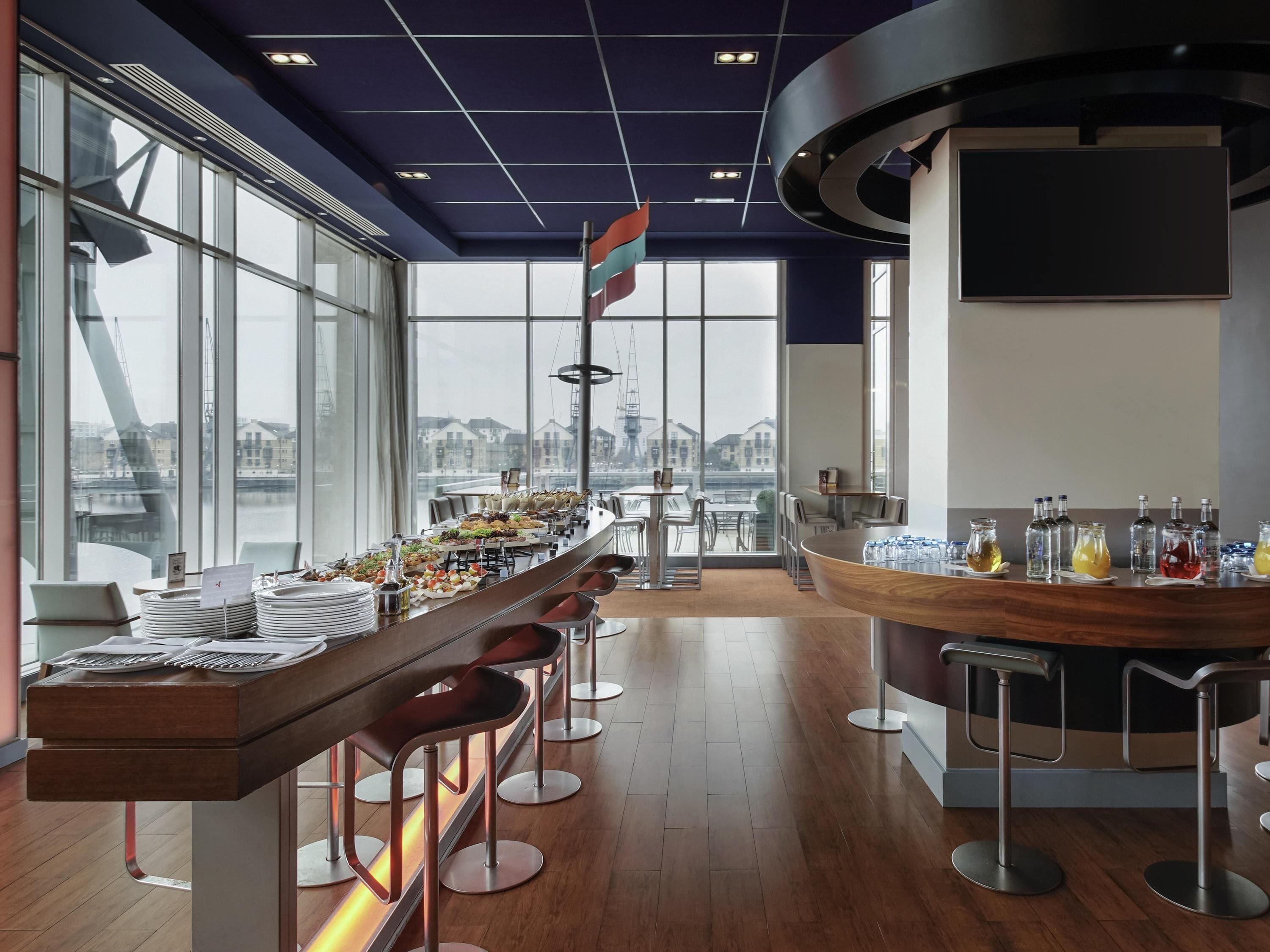 Breakfast, lunch and dinner served