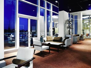 酒吧（店内）