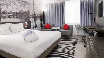 Premium Room, 1 Queen Bed (Executive)