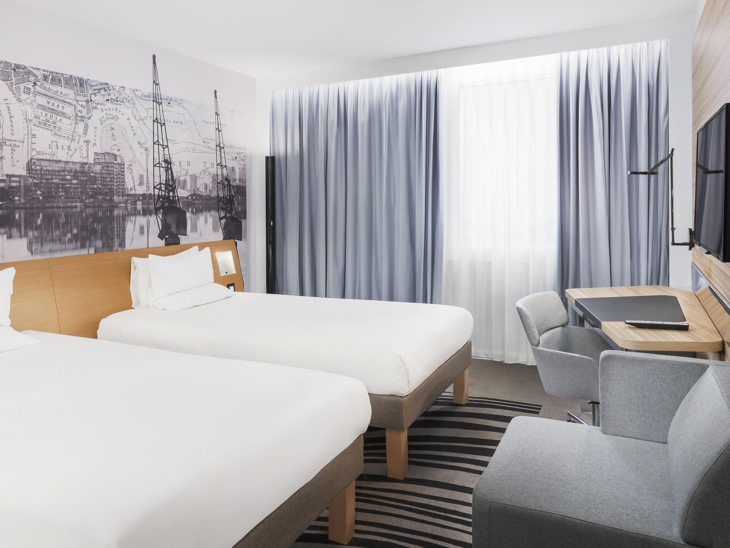 Rom – standard, 2 enkeltsenger | Minibar, safe på rommet, skrivebord og skrivebord for bærbar PC