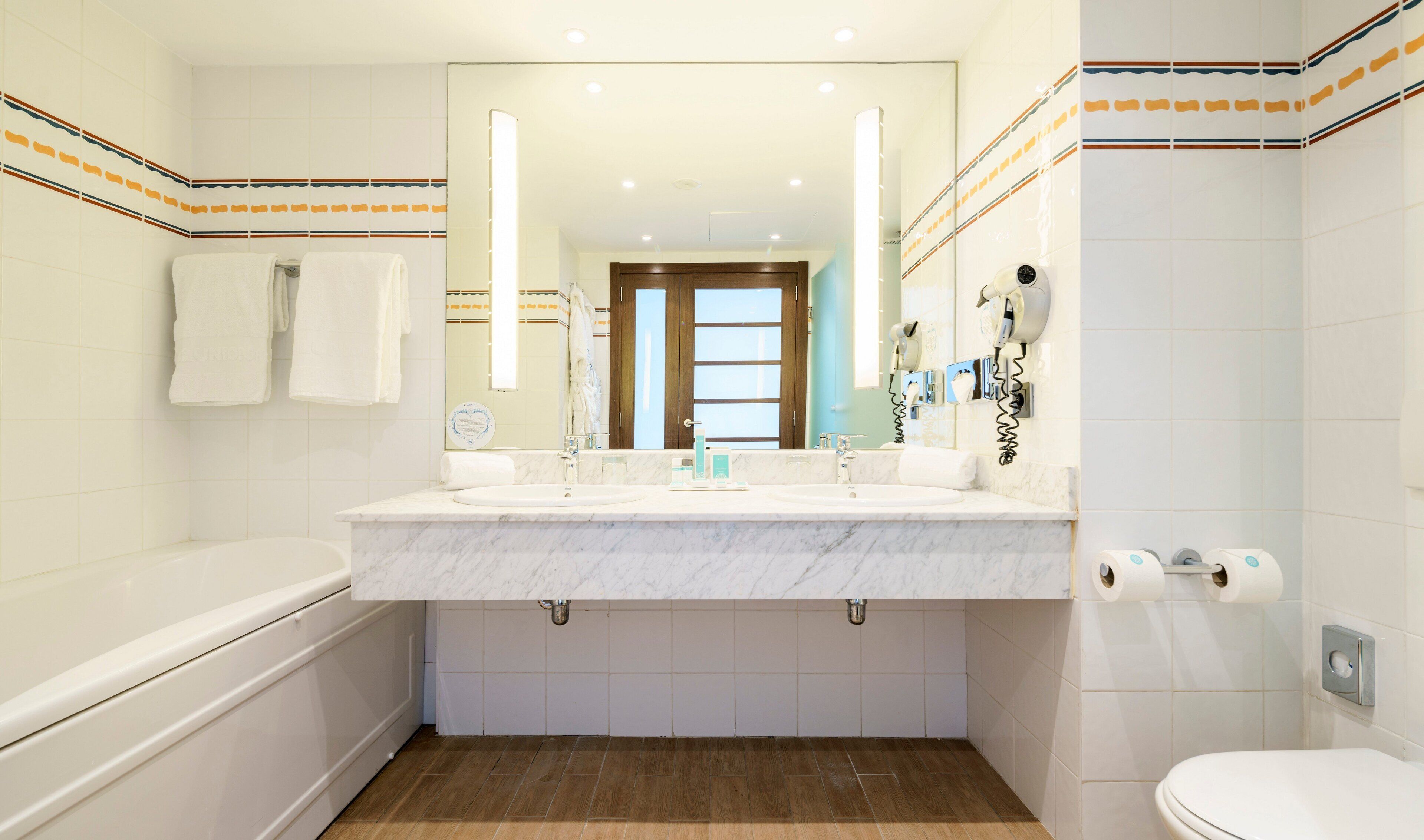 1 bedroom, in-room safe, desk, laptop workspace