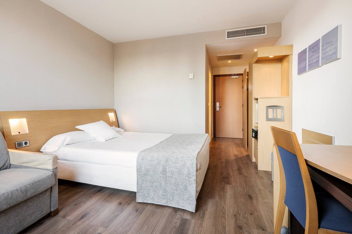 In-room safe, desk, laptop workspace, blackout drapes