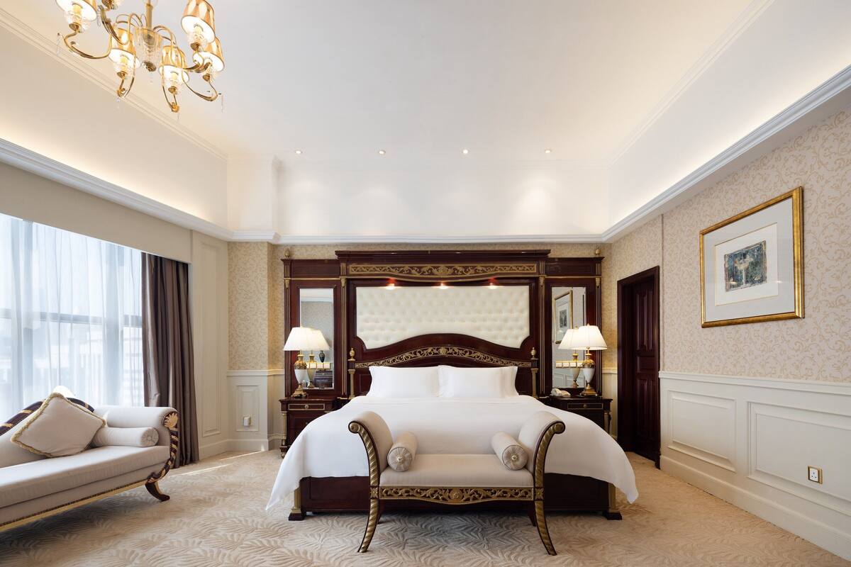 suite, 2 bedrooms, club lounge access | 1 bedroom, premium bedding, down duvets, in-room safe