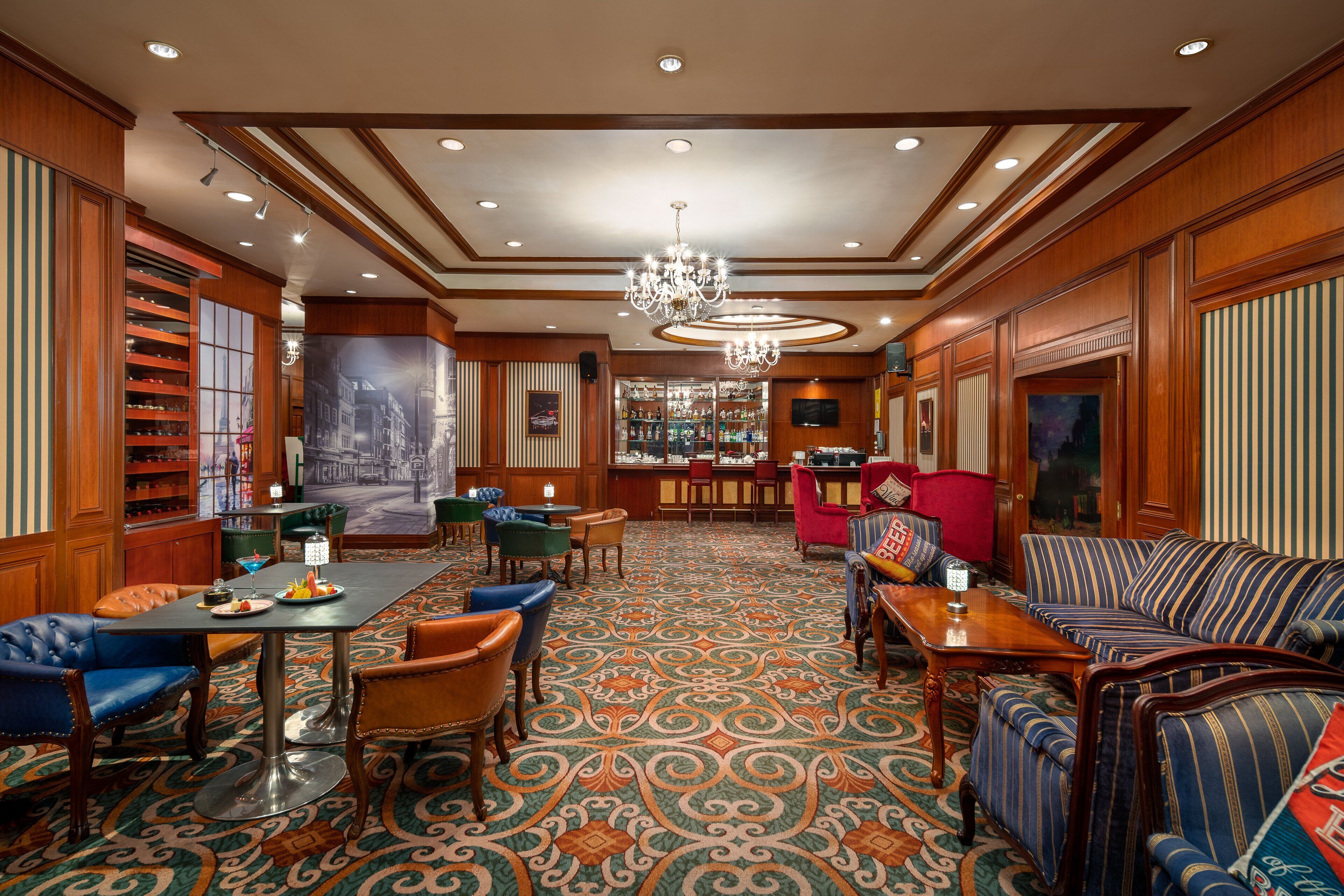 lunch and dinner served, chinese cuisine