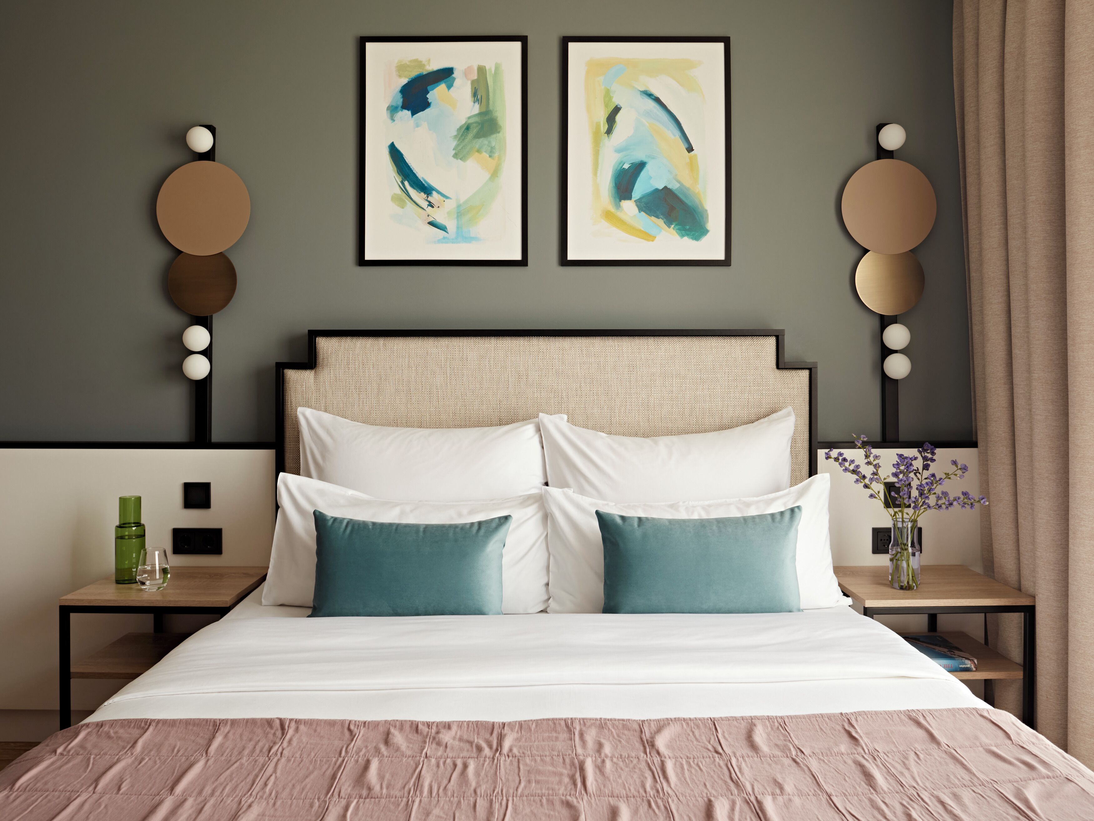 Medium Room | Premium bedding, down duvets, in-room safe, laptop workspace