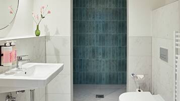 Large Room - Accessible | Bathroom | Shower, designer toiletries, hair dryer, towels