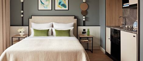 Extra Large Studio with Kitchenette | Premium bedding, down comforters, in-room safe, individually decorated