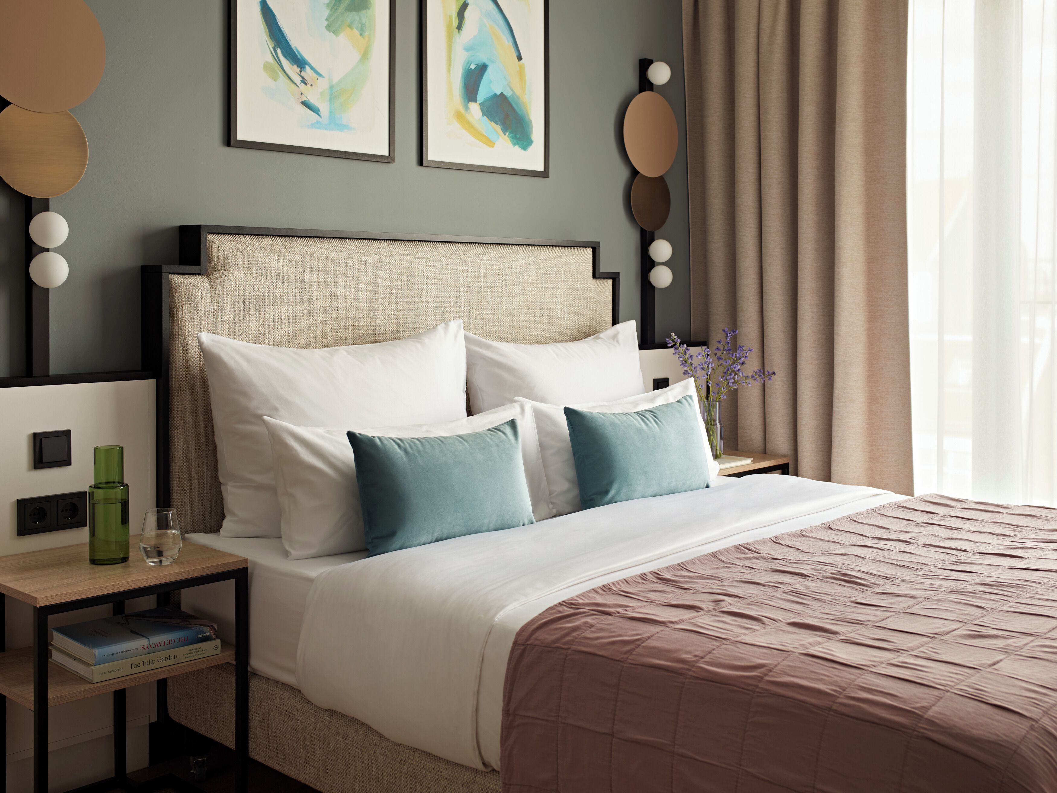 Medium Studio with Kitchenette