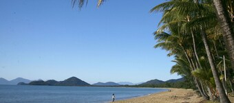 BeachView Apartments at Villa Paradiso