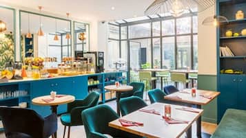 Daily buffet breakfast (EUR 14 per person)