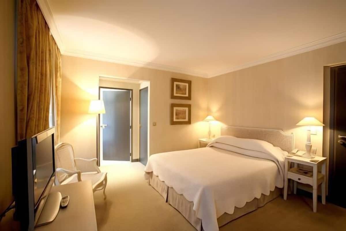 1 Schlafzimmer, hochwertige Bettwaren, Minibar, Zimmersafe