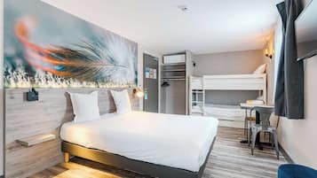 Habitació superior, diversos llits | Escriptori, cortines opaques i habitacions insonoritzades