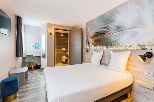 Quarto superior, várias camas | Escrivaninha, cortinas blackout, quartos à prova de som