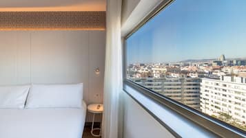 Phòng Deluxe (Deluxe) | Bộ đồ giường cao cấp, minibar, két bảo mật tại phòng, bàn