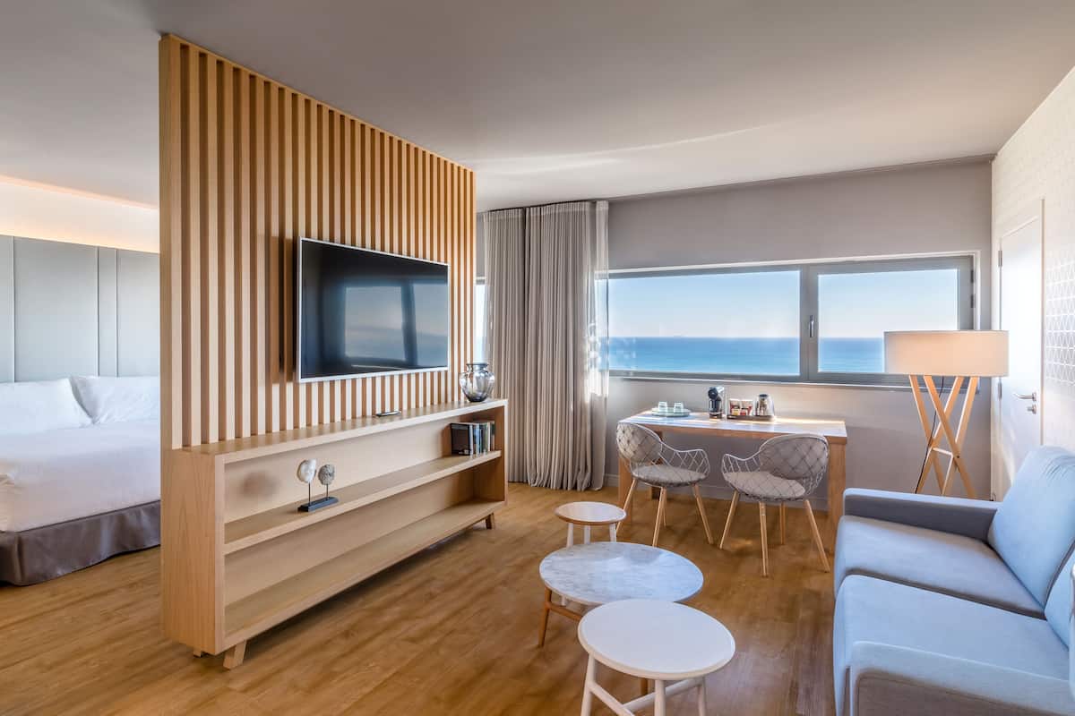 Suite | Premium bedding, minibar, in-room safe, desk