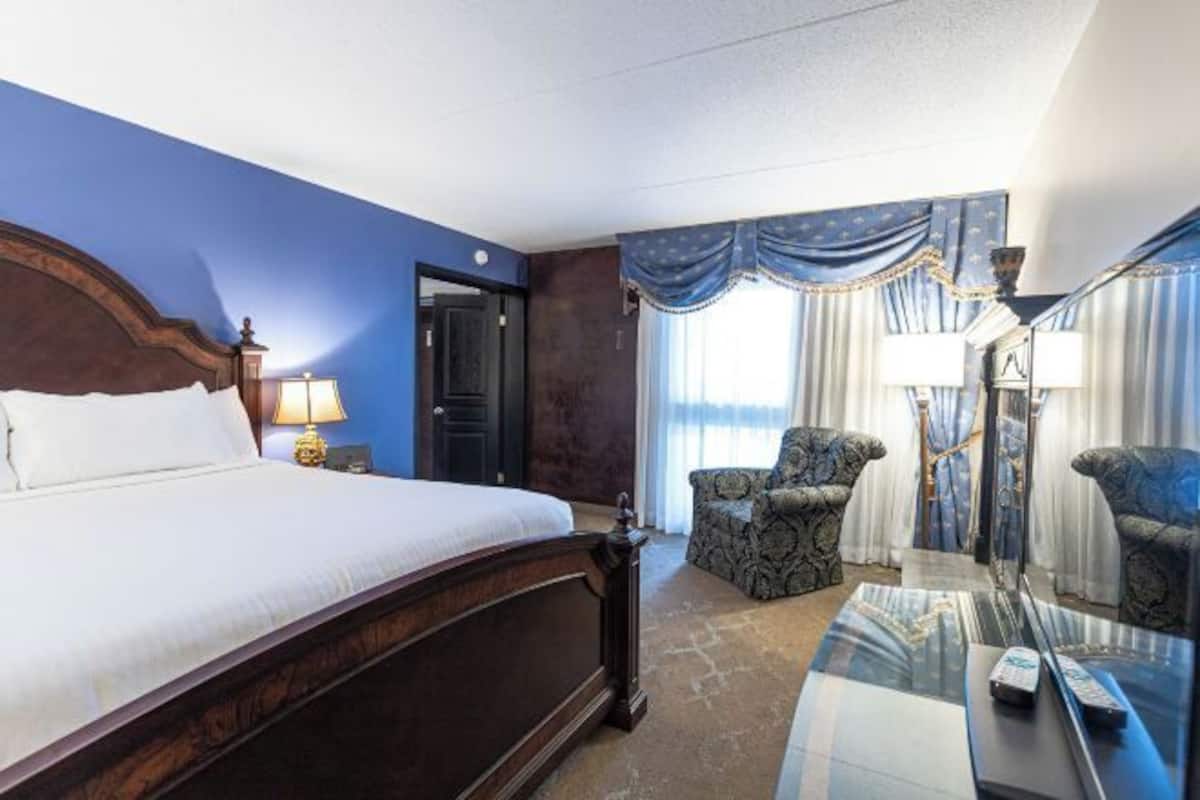 Blackout curtains, free cots/infant beds, rollaway beds, free WiFi