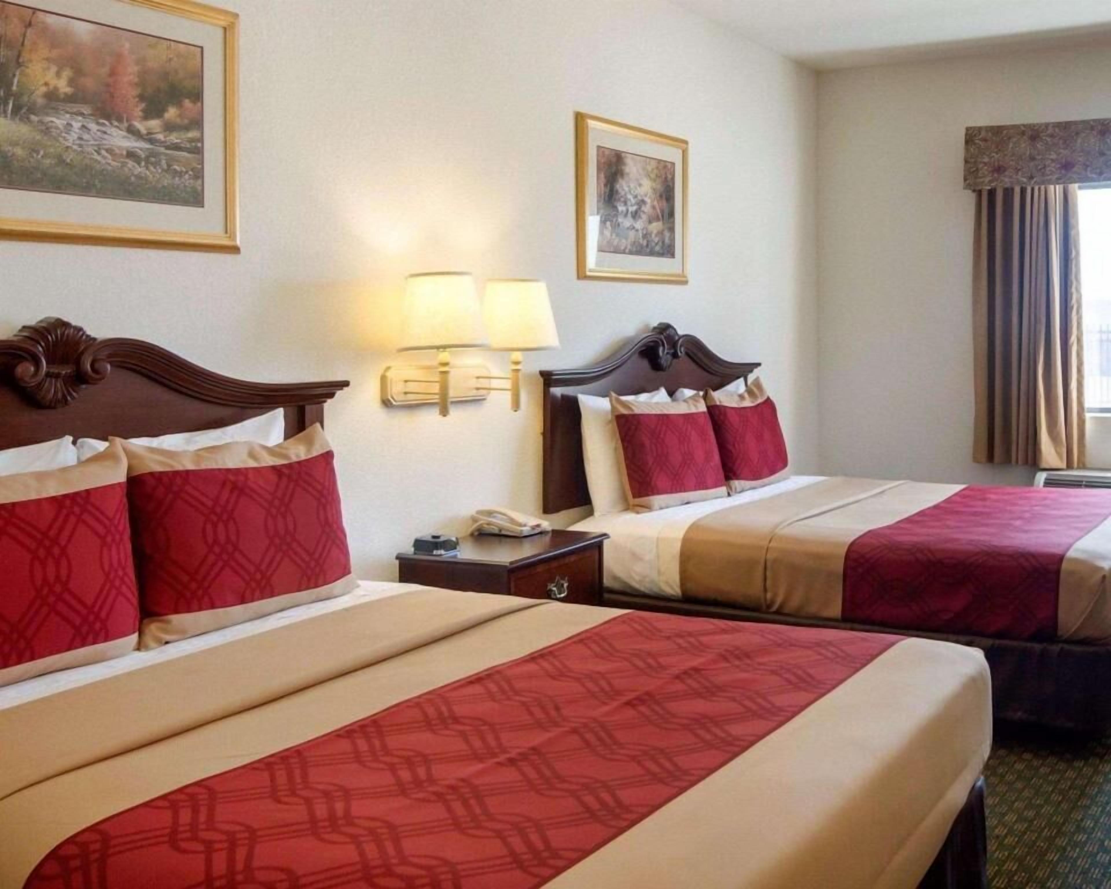 Desk, iron/ironing board, rollaway beds, free WiFi