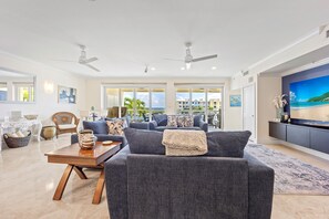 Luxury Condo | Living area