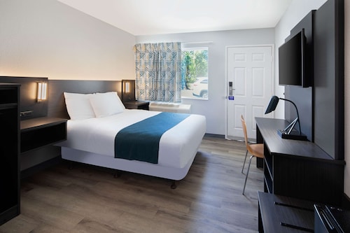 Motel 6 Woodland, CA – Sacramento Airport