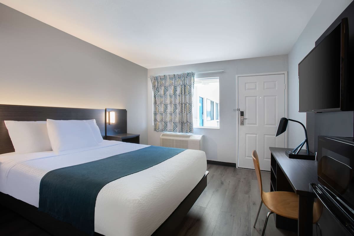 Bureau, Wi-Fi gratuit, draps fournis