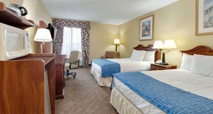Travelodge by Wyndham Texarkana AR