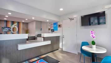 Mostrador de check-in y check-out