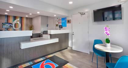 Motel 6 Lumberton, NC