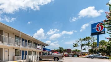 Aparcament sense assistència gratuït