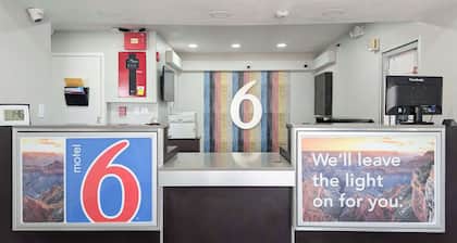 Motel 6 Victoria, TX