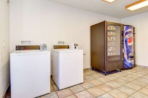 Laundry room - Motel 6 Riverside, CA - South (Riverside)