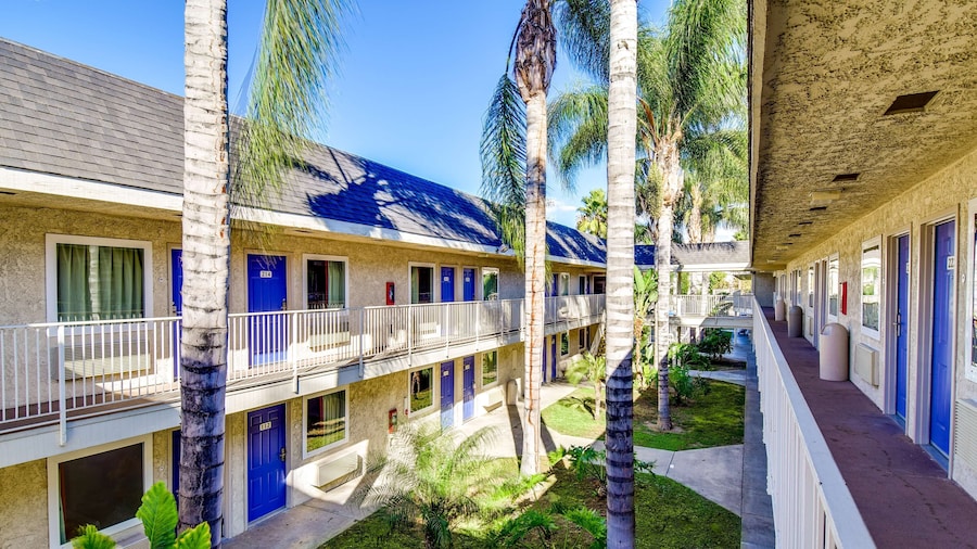 Motel 6 Riverside, CA - South