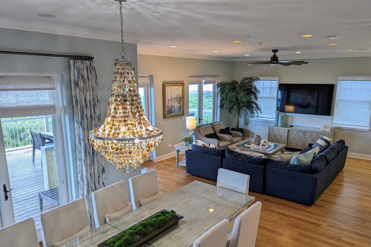 House, Multiple Beds, Oceanfront (Cinnamon Beach) | Living area
