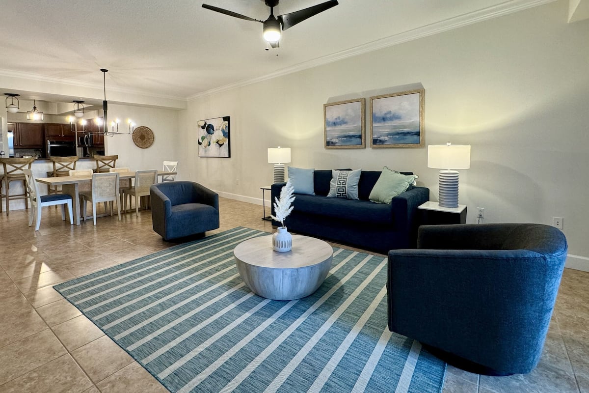 Condo, 2 Bedrooms (Condo in the Yacht Harbor, w/view) | Living area | 27-inch TV with digital channels, DVD player