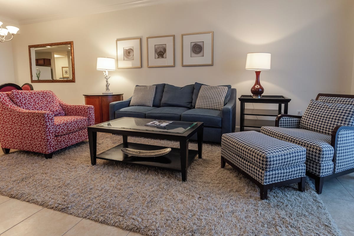 Condo, 2 Bedrooms (Condo in the Yacht Harbor, w/view) | Living area | 27-inch TV with digital channels, DVD player