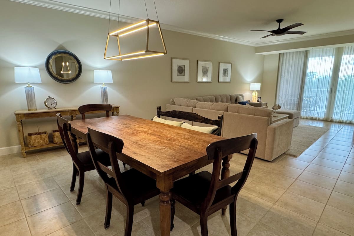 Condo, 2 Bedrooms (Condo in the Yacht Harbor, w/view) | Living area | 27-inch TV with digital channels, DVD player