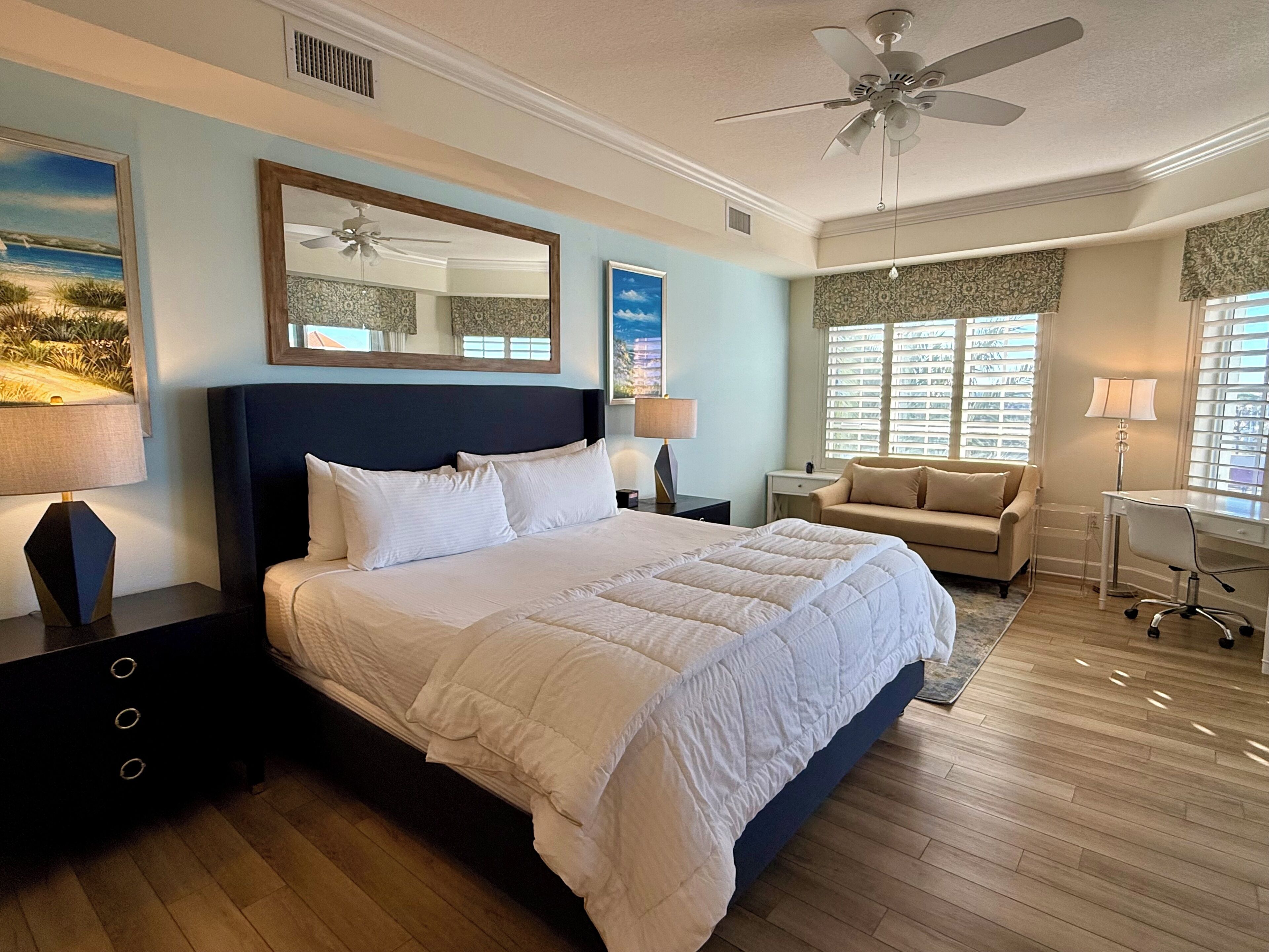 Condo, 2 Bedrooms (Condo in Yacht Harbor, w/view 566)