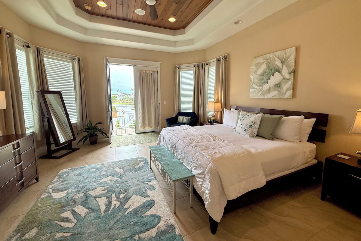 House, Multiple Beds, Lake View (Cinnamon Beach 517)