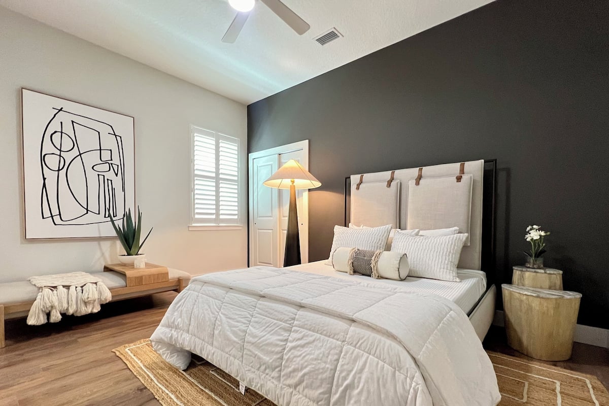 House, Multiple Beds (Seas the Day 506)