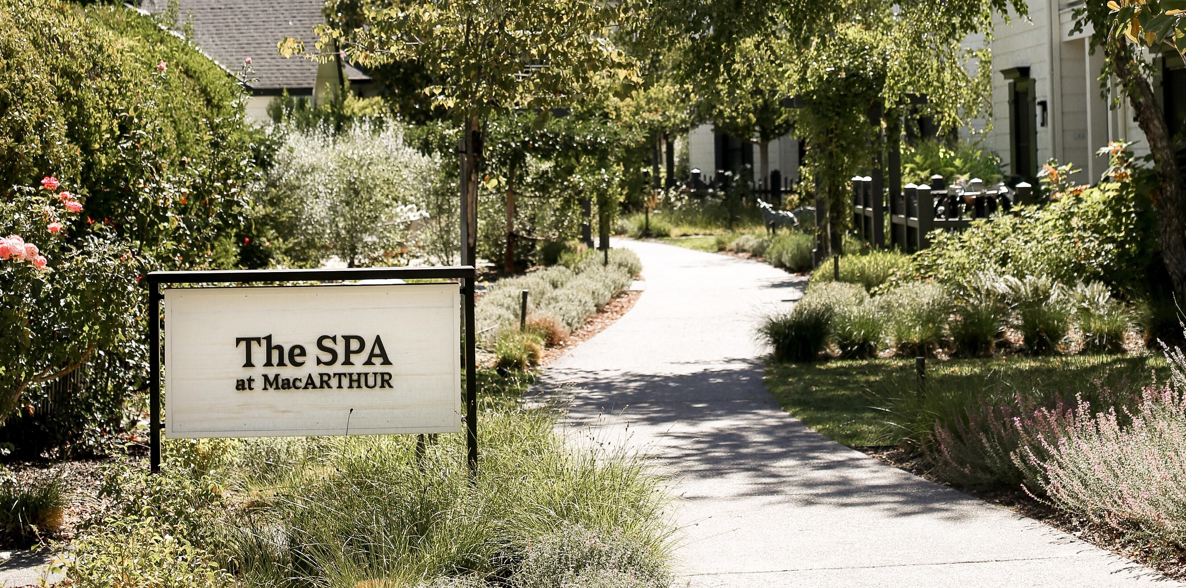 Couples treatment room(s), hot tub, steam room, body treatments